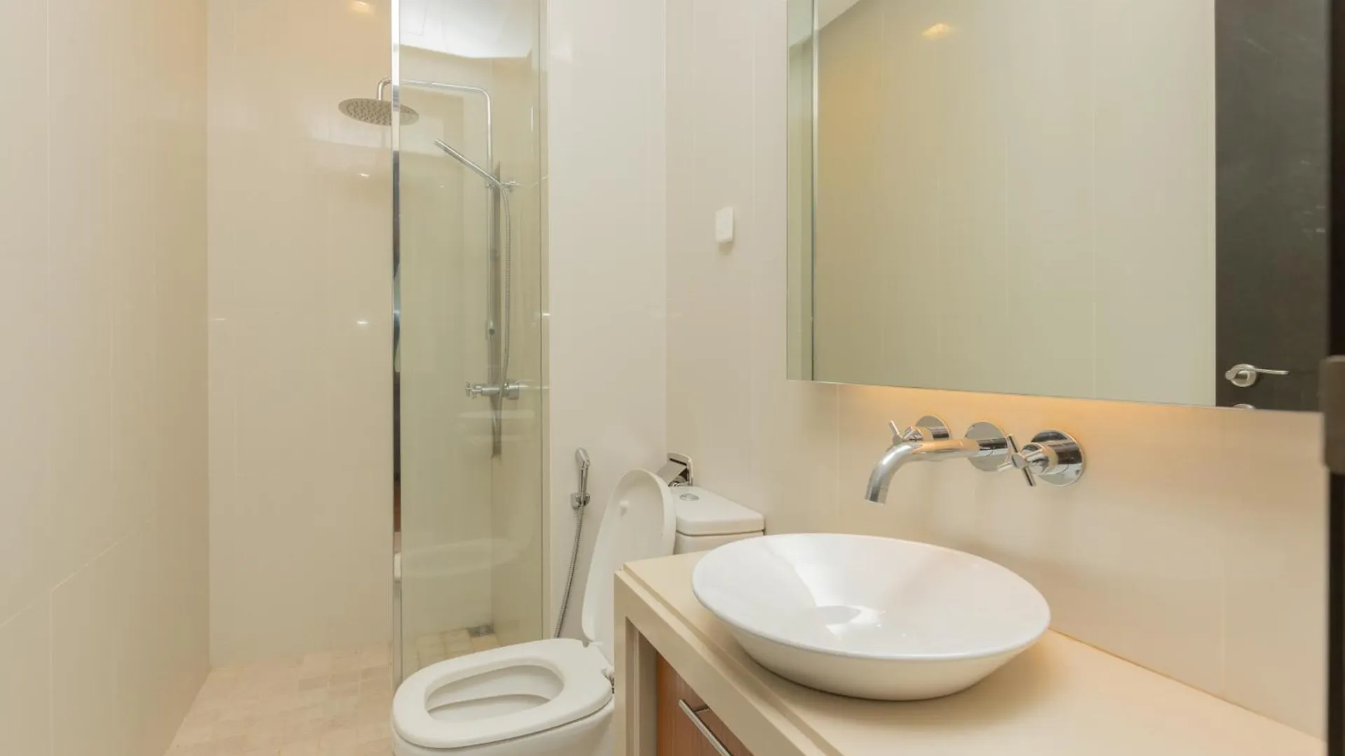 דירה Tanjung Tokong Straits Quay Waterside Suite, By Bayan