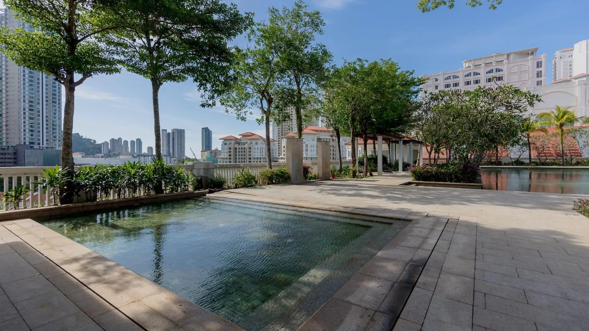 Tanjung Tokong Straits Quay Waterside Suite, By Bayan Tanjung Tokong